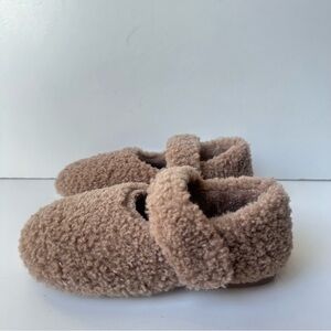 Cozy Tan Kids Dress Shoes teddy bear/sherpa